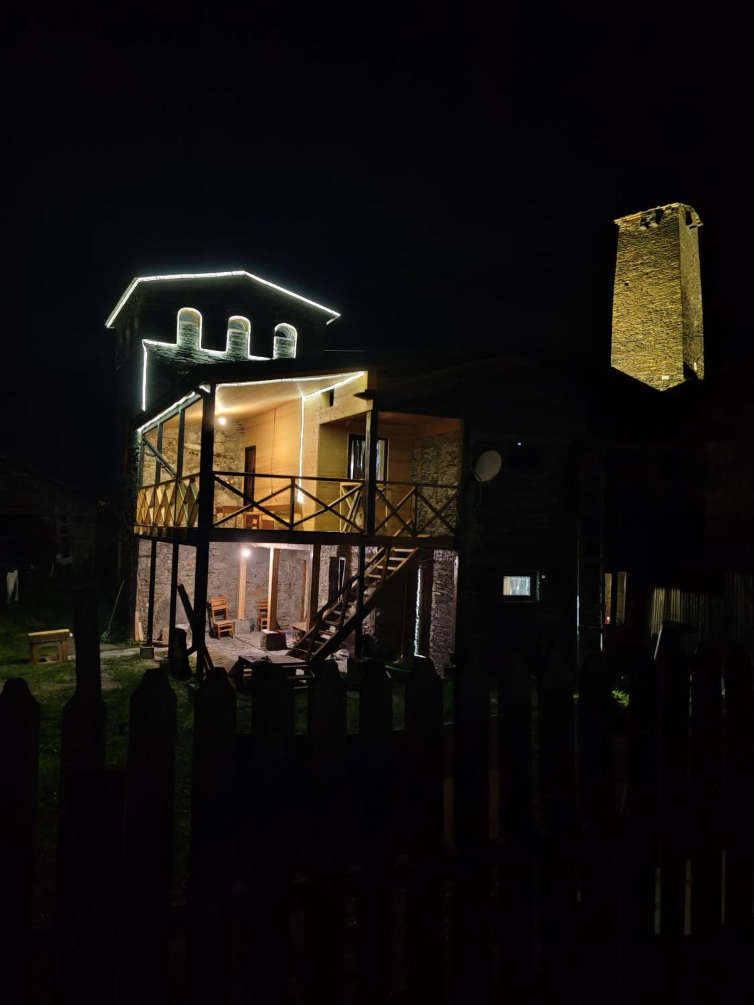 Chazhashi Guesthouse Ushguli Esterno foto