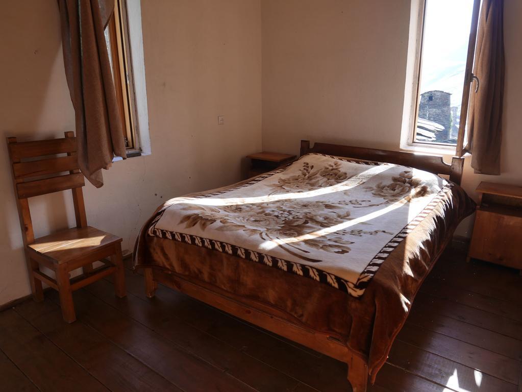 Chazhashi Guesthouse Ushguli Esterno foto