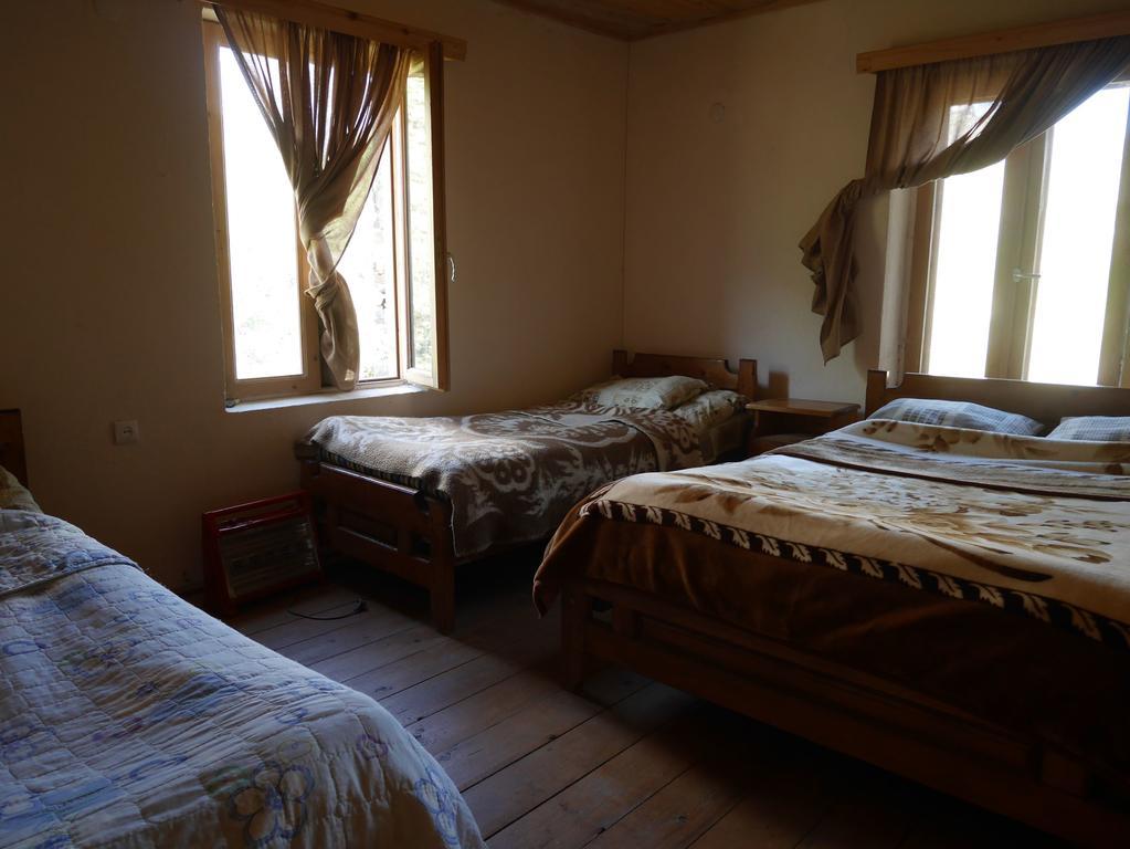 Chazhashi Guesthouse Ushguli Esterno foto
